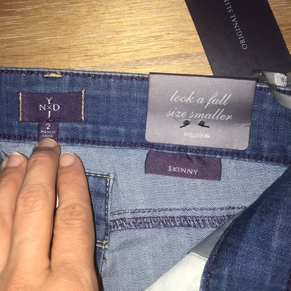 NYDJ Women’s Skinny Jeans Evansdale Wash Size 2 - Picture 6 of 8